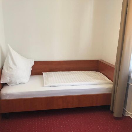 Hotel Blue Plaza Hofheim Bagian luar foto