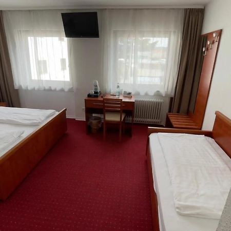 Hotel Blue Plaza Hofheim Bagian luar foto