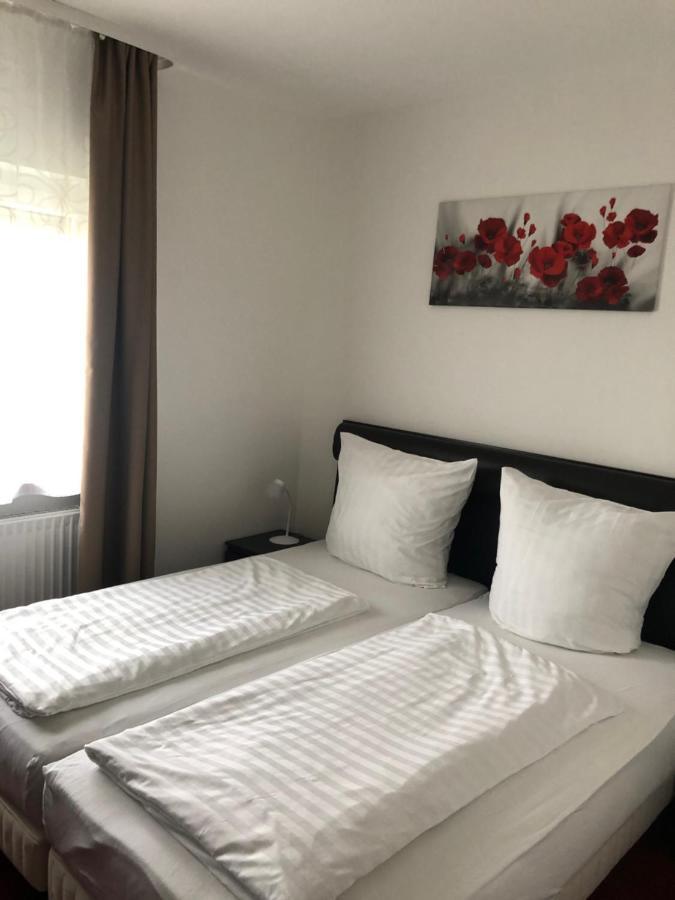Hotel Blue Plaza Hofheim Bagian luar foto