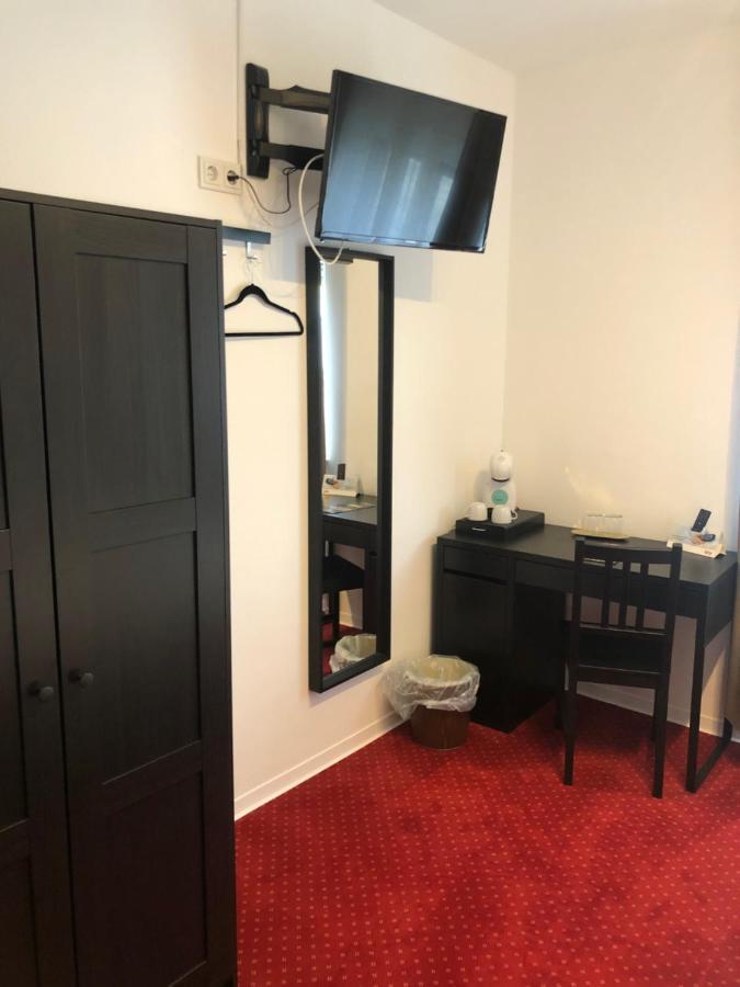 Hotel Blue Plaza Hofheim Bagian luar foto